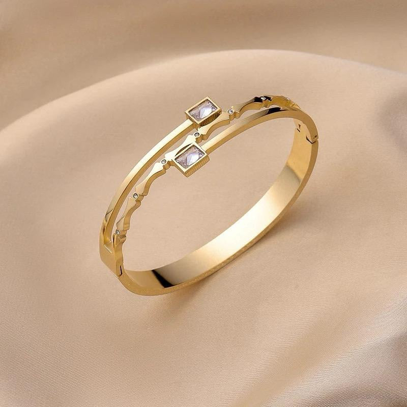 Golden Grace HandCuff