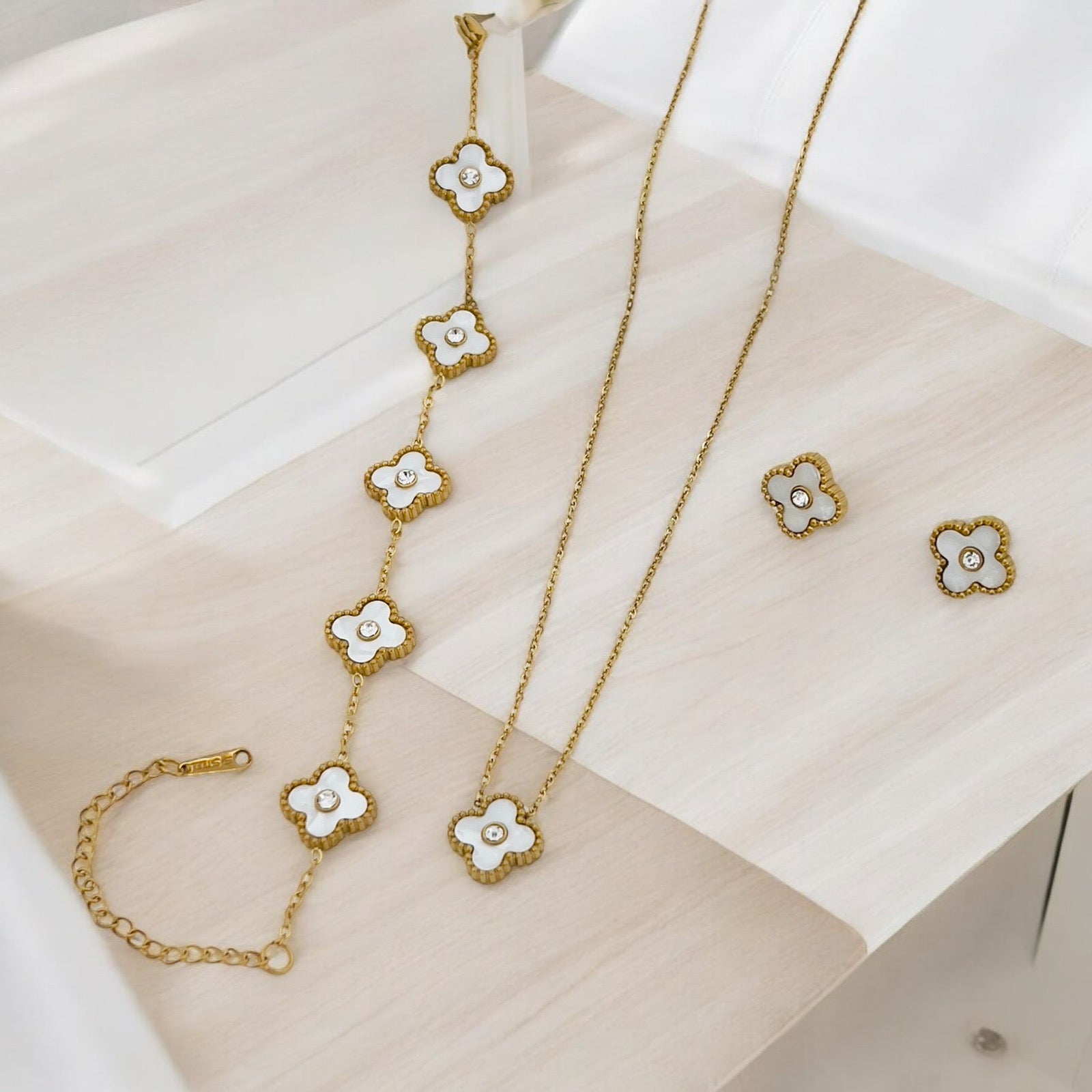 White Bvlgari Full Set